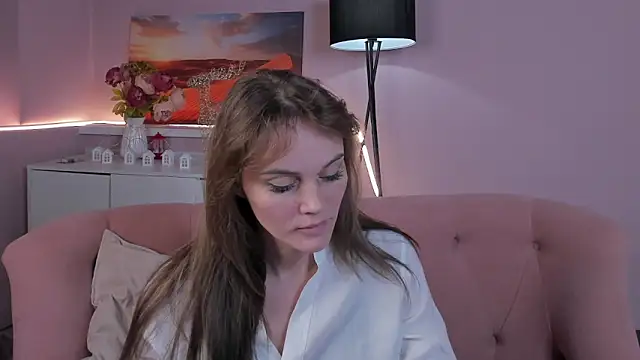 Snapshot of agatha_roose chatting on February 16, 2026, 3:27 am agatha roose online show from February 16, 2026, 3:27 am