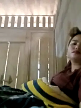 Snapshot of emlylyxinh chatting on February 7, 2026, 8:55 am emlylyxinh online show from February 7, 2026, 8:55 am