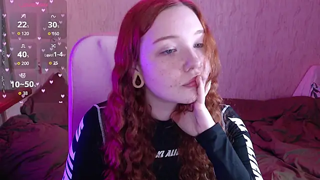 Snapshot of idaredfoxx chatting on February 4, 2026, 3:07 pm idaredfoxx online show from February 4, 2026, 3:07 pm