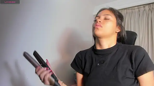 Snapshot of kendall_hernandez chatting on February 11, 2026, 2:28 pm kendall hernandez online show from February 11, 2026, 2:28 pm