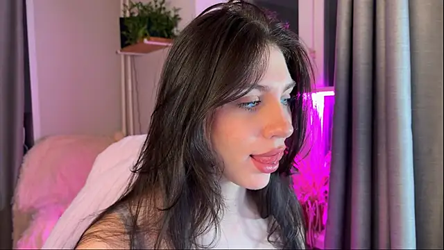 Snapshot of lunawho chatting on February 27, 2026, 3:29 am lunawho online show from February 27, 2026, 3:29 am