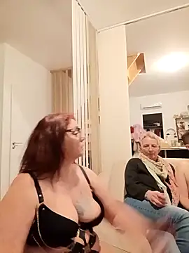 Snapshot of pulpeuse64 chatting on March 7, 2026, 10:26 pm pulpeuse64 online show from March 7, 2026, 10:26 pm