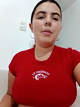 Snapshot of lyss_muller chatting on April 8, 2026, 10:44 pm lyss muller online show from April 8, 2026, 10:44 pm