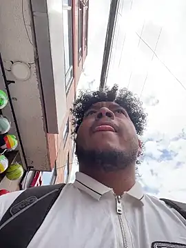 Snapshot of Danny_black11 chatting on March 11, 2026, 5:40 pm Danny black11 online show from March 11, 2026, 5:40 pm