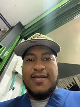 Snapshot of Danny_black11 chatting on April 14, 2026, 12:26 am Danny black11 online show from April 14, 2026, 12:26 am