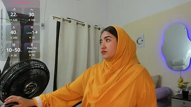 SamiraAwada online show from April 13, 2026, 7:18 pm