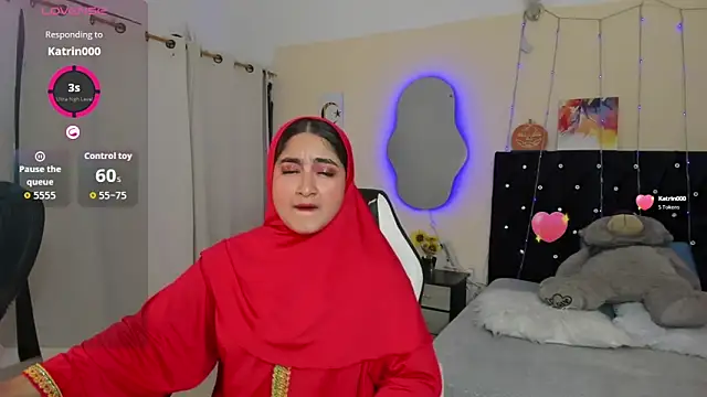 Snapshot of SamiraAwada chatting on April 28, 2026, 7:18 pm SamiraAwada online show from April 28, 2026, 7:18 pm