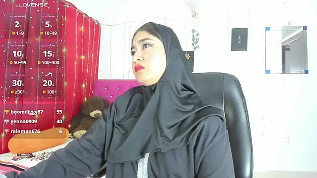 Snapshot of SamiraAwada chatting on May 21, 2026, 7:33 pm SamiraAwada online show from May 21, 2026, 7:33 pm