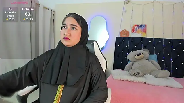 Snapshot of SamiraAwada chatting on May 5, 2026, 7:06 pm SamiraAwada online show from May 5, 2026, 7:06 pm