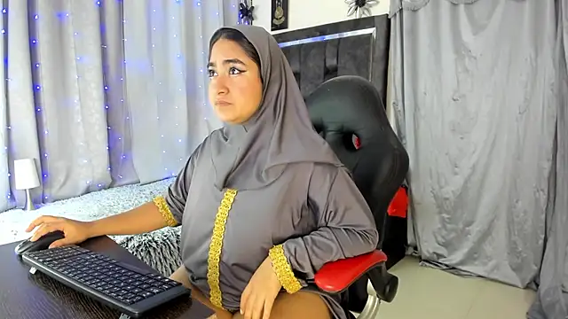 Snapshot of SamiraAwada chatting on July 16, 2026, 7:22 pm SamiraAwada online show from July 16, 2026, 7:22 pm