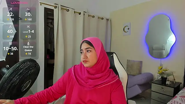 Snapshot of SamiraAwada chatting on April 17, 2026, 6:55 pm SamiraAwada online show from April 17, 2026, 6:55 pm