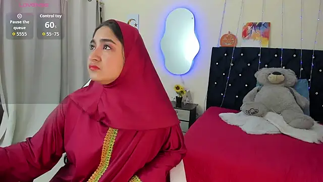 Snapshot of SamiraAwada chatting on May 1, 2026, 7:08 pm SamiraAwada online show from May 1, 2026, 7:08 pm