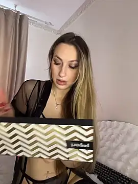 Snapshot of Alyxra chatting on March 22, 2026, 7:32 am Alyxra online show from March 22, 2026, 7:32 am