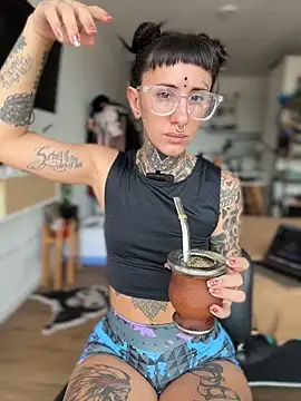 Snapshot of xsadtanas chatting on February 26, 2026, 4:51 pm xsadtanas online show from February 26, 2026, 4:51 pm