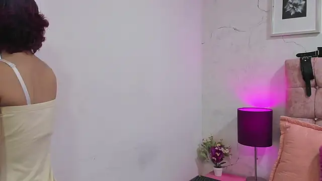 Snapshot of MiaaBlake_ chatting on April 16, 2026, 6:52 pm MiaaBlake online show from April 16, 2026, 6:52 pm