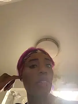 Snapshot of frenchiego chatting on May 27, 2026, 10:22 am frenchiego online show from May 27, 2026, 10:22 am