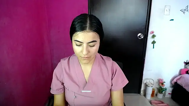 charlotte petit  online show from April 9, 2026, 8:15 pm