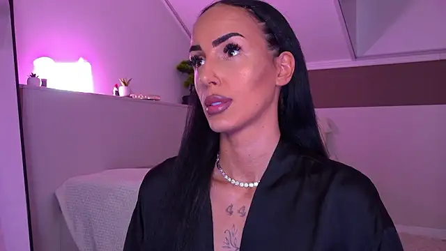 hayleybabe4 online show from February 25, 2026, 9:58 pm