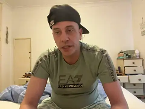 malcolm2334 online show from May 24, 2026, 5:35 pm