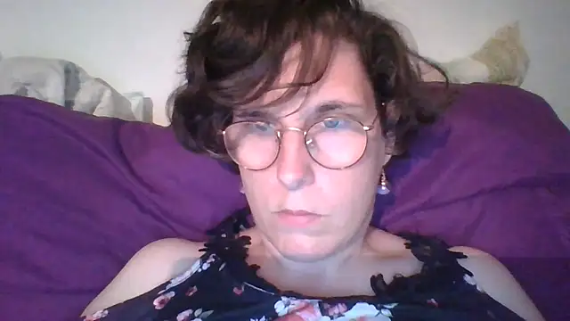 Snapshot of OIseauNoir88 chatting on May 8, 2026, 7:28 pm OIseauNoir88 online show from May 8, 2026, 7:28 pm