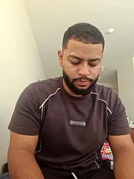 Snapshot of KLEYTON33 chatting on February 28, 2026, 3:44 pm KLEYTON33 online show from February 28, 2026, 3:44 pm