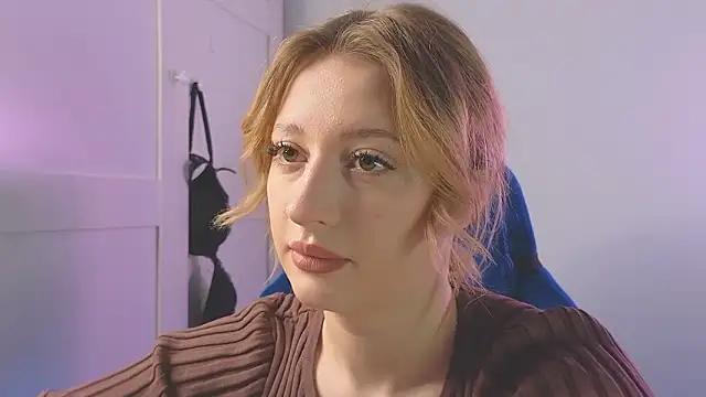 Snapshot of nikapie chatting on February 4, 2026, 5:35 am nikapie online show from February 4, 2026, 5:35 am