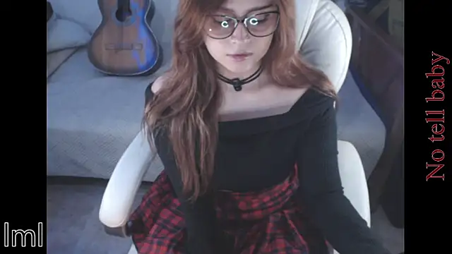Snapshot of Lametaleralatina chatting on June 24, 2026, 12:48 pm Lametaleralatina online show from June 24, 2026, 12:48 pm