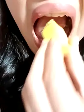 Hana-love2026 online show from February 12, 2026, 2:06 pm