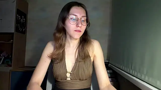 Snapshot of Miaaa_Moon chatting on June 23, 2026, 8:40 pm Miaaa Moon online show from June 23, 2026, 8:40 pm