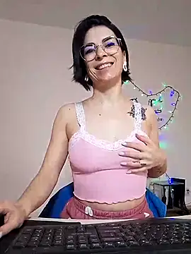 emacandy online show from April 1, 2026, 5:42 am