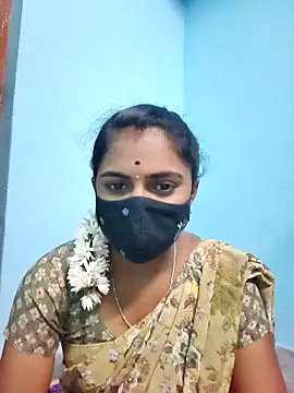 Snapshot of Tamil_Hot_Shana chatting on April 15, 2026, 5:39 pm Tamil Hot Shana online show from April 15, 2026, 5:39 pm