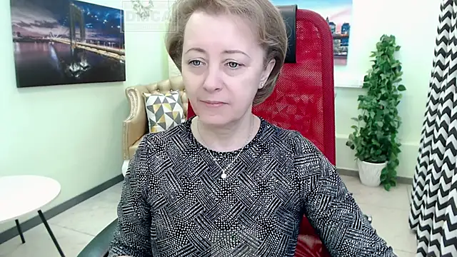 MONA W online show from April 5, 2026, 9:49 am