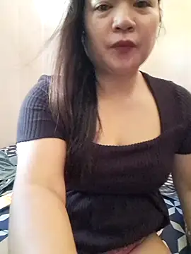 Snapshot of Zyramae_25 chatting on April 15, 2026, 7:03 am Zyramae 25 online show from April 15, 2026, 7:03 am