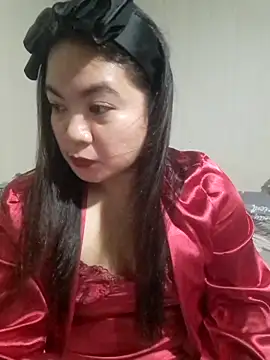 Snapshot of Zyramae_25 chatting on April 23, 2026, 1:35 pm Zyramae 25 online show from April 23, 2026, 1:35 pm