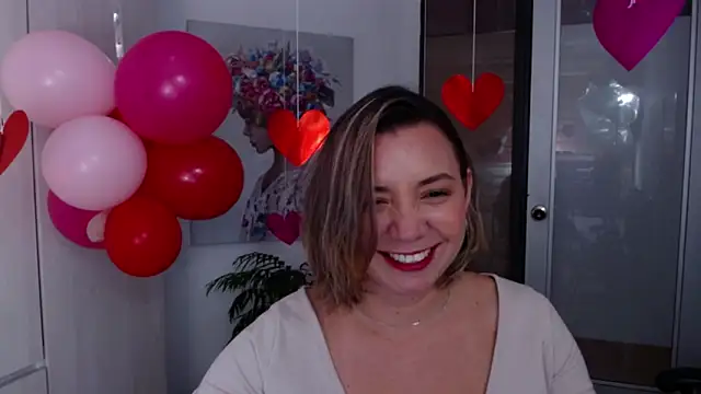 milfsecret69 online show from February 16, 2026, 11:53 am