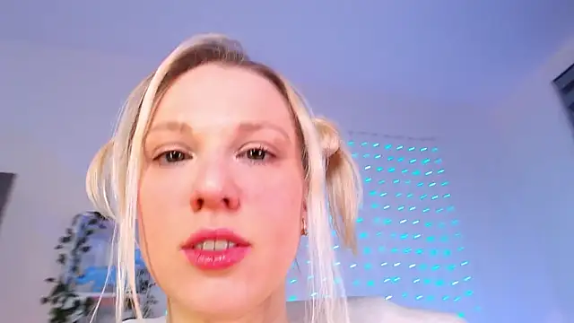 Betty Vega online show from February 8, 2026, 3:48 am