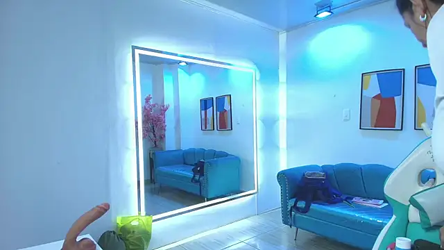 Madame scarlett online show from April 8, 2026, 11:33 am