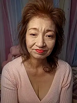 Snapshot of URAN429 chatting on February 9, 2026, 6:39 pm URAN429 online show from February 9, 2026, 6:39 pm