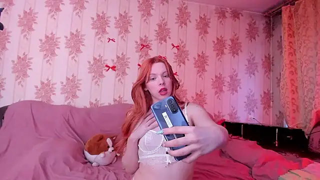 Snapshot of Cutie_Bambi chatting on March 16, 2026, 11:03 am Cutie Bambi online show from March 16, 2026, 11:03 am