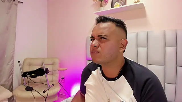 jay kross1 online show from February 13, 2026, 1:38 am