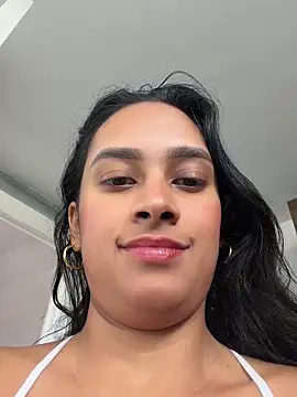 LunaHeat online show from April 9, 2026, 3:07 pm