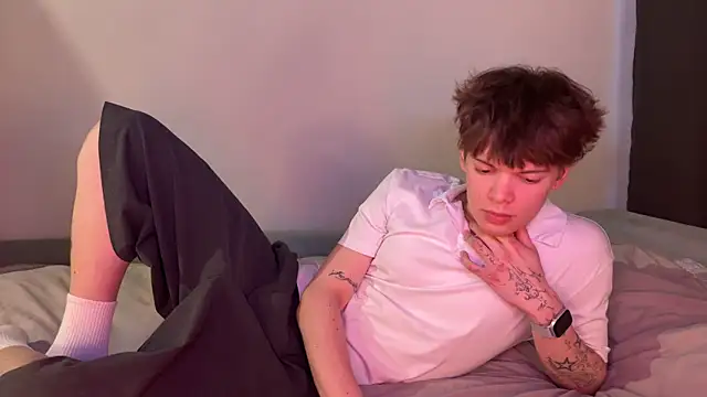 Snapshot of Kevin_bucks chatting on February 14, 2026, 12:49 pm Kevin bucks online show from February 14, 2026, 12:49 pm