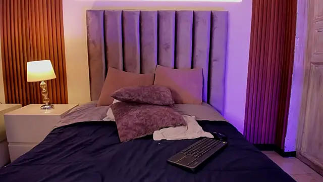 Snapshot of LilyHartt chatting on April 15, 2026, 8:09 pm LilyHartt online show from April 15, 2026, 8:09 pm