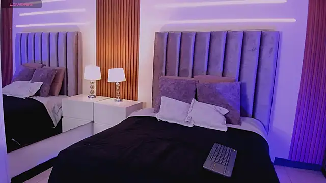 Snapshot of LilyHartt chatting on April 4, 2026, 12:12 pm LilyHartt online show from April 4, 2026, 12:12 pm