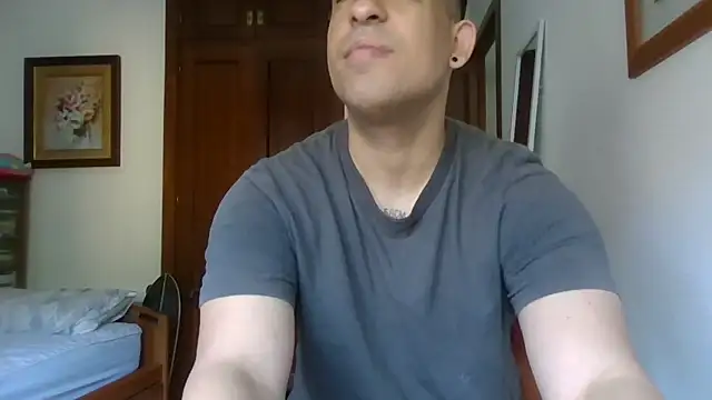 Snapshot of poliakovxx chatting on June 14, 2026, 12:28 pm poliakovxx online show from June 14, 2026, 12:28 pm