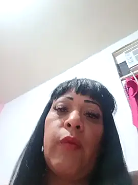 Snapshot of SabrinaColin chatting on May 17, 2026, 11:16 pm SabrinaColin online show from May 17, 2026, 11:16 pm