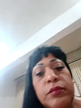 Snapshot of SabrinaColin chatting on April 23, 2026, 5:14 am SabrinaColin online show from April 23, 2026, 5:14 am