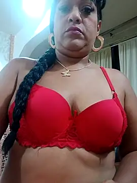 Snapshot of SabrinaColin chatting on June 9, 2026, 2:12 am SabrinaColin online show from June 9, 2026, 2:12 am