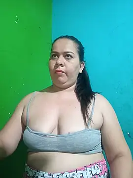 Snapshot of Diana_006 chatting on February 26, 2026, 2:11 am Diana 006 online show from February 26, 2026, 2:11 am