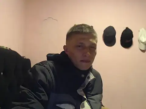 Snapshot of Cronos_Hot_8 chatting on February 23, 2026, 6:19 pm Cronos Hot 8 online show from February 23, 2026, 6:19 pm